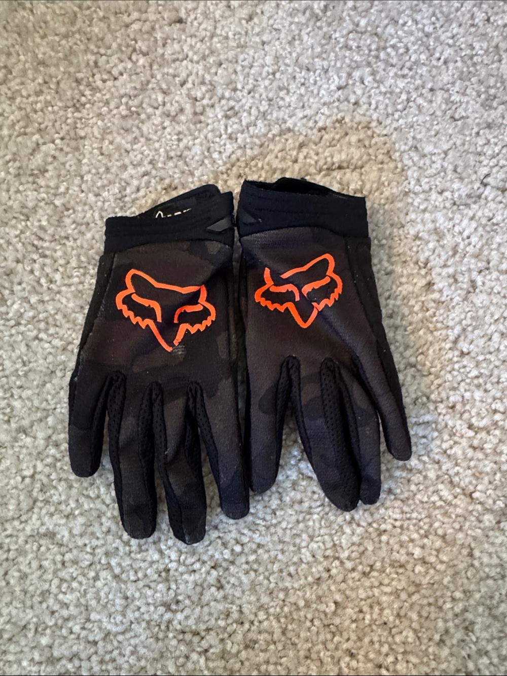 Fox Racing Black Gloves with Orange Fox Head Logo youth xs